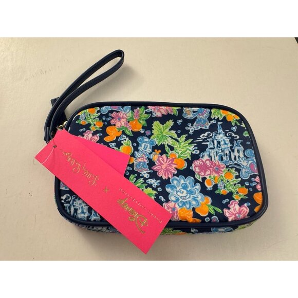 Lilly Pulitzer Handbags - Lilly Pulitzer New Disney Gillie Wristlet Navy Lilly Loves Disney Mickey DP1
